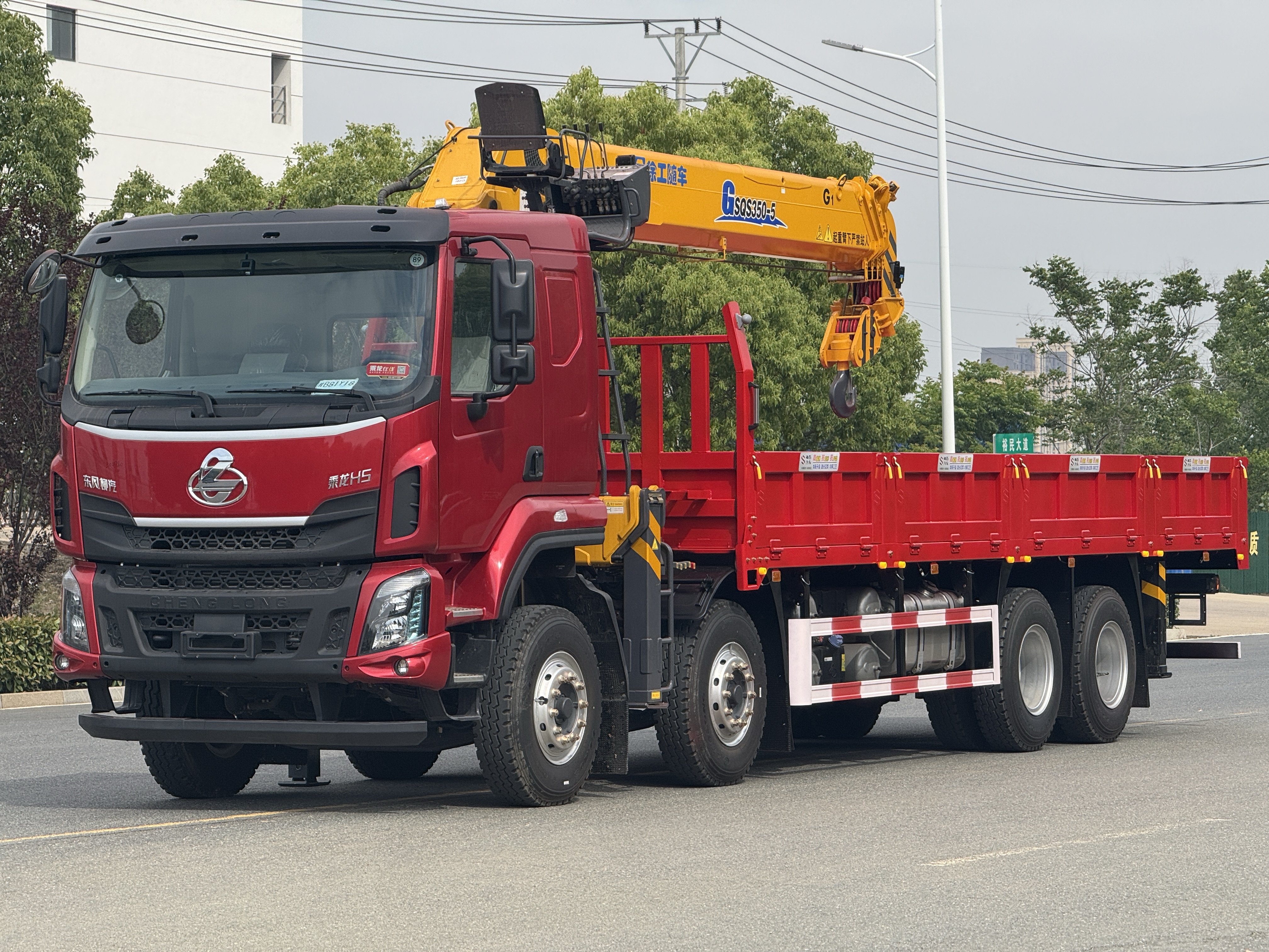 柳汽H5前四后八上裝徐工14噸隨車(chē)吊